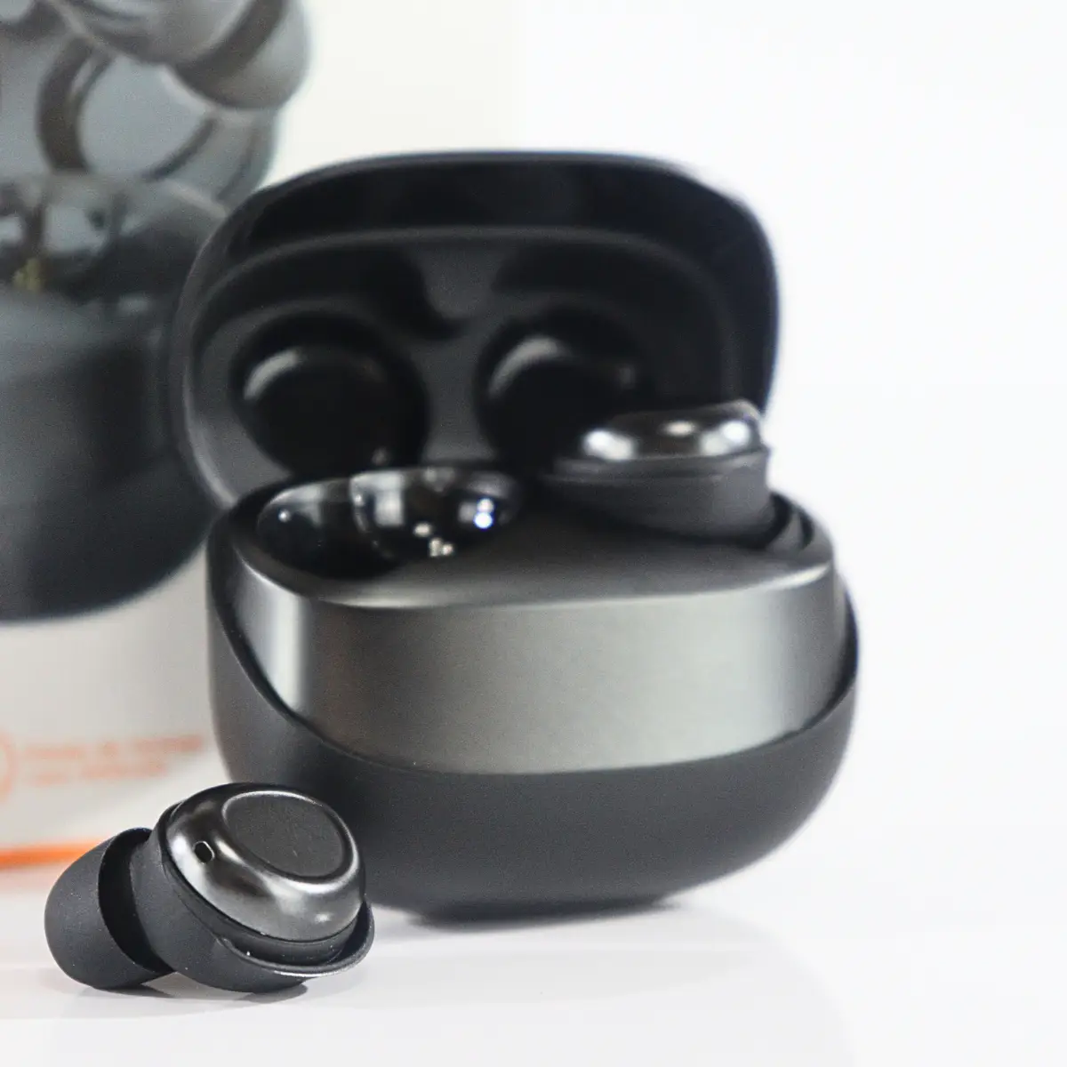 Fone De Ouvido Earbuds Sem Fio Com Display Digital PEI-P120 - Imagem 3