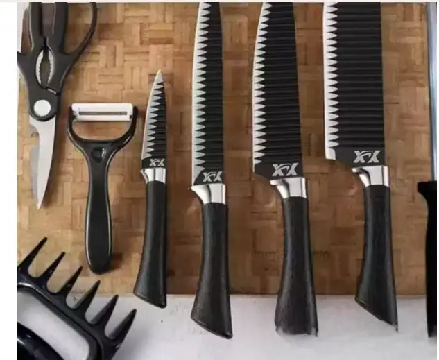 conjunto de facas profissional de 8 pecas Padrao martelado PRETO - Imagem 5