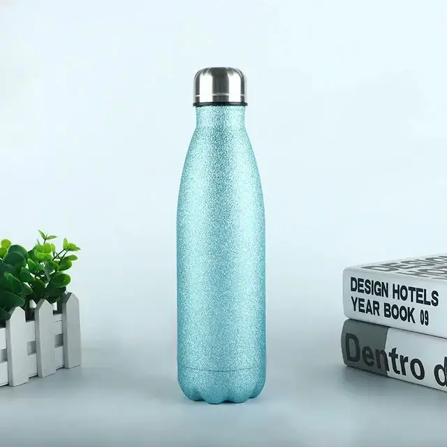 Garrafa Térmica com Acabamento Brilhante e Design Moderno - Imagem 4
